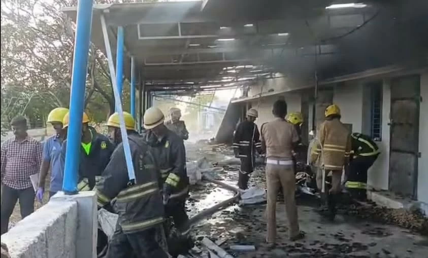 مصرع 21 شخصاً في انفجار مروع بمصنع ألعاب نارية جنوب الهند