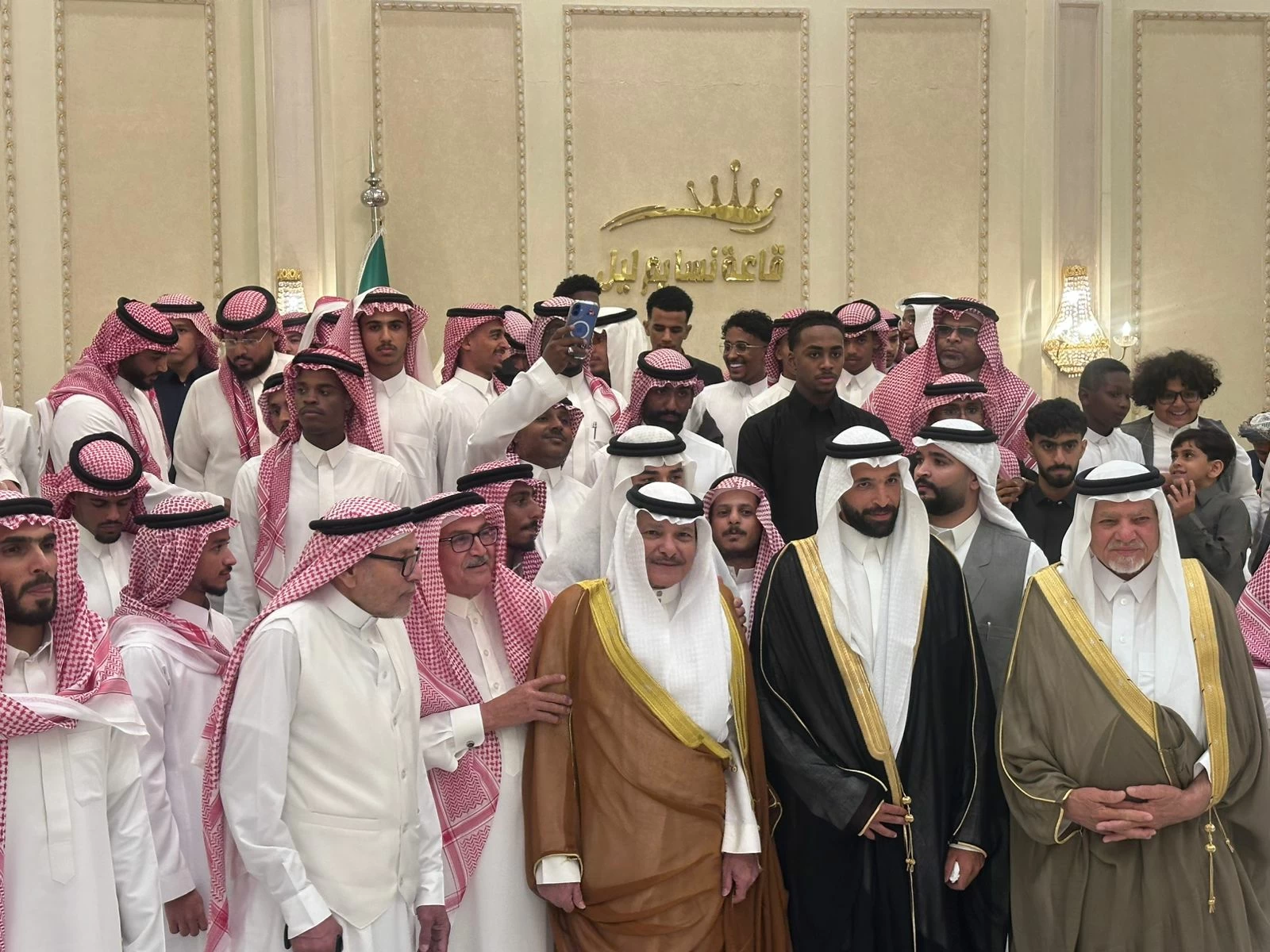 حسن كنداسة يحتفل بزفافه