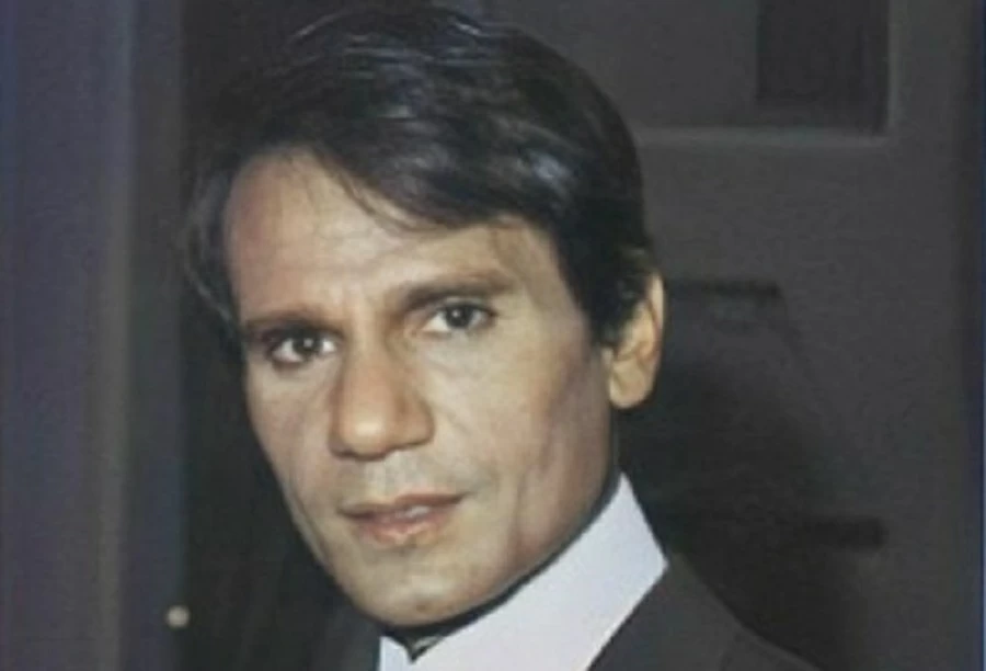 العندليب الأسمر عبدالحليم حافظ.