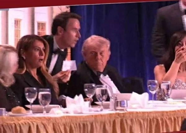 ميلانيا ترمب.. اللحظة التي أنقذت فيها زوجها من خطرٍ لم يره أحد!