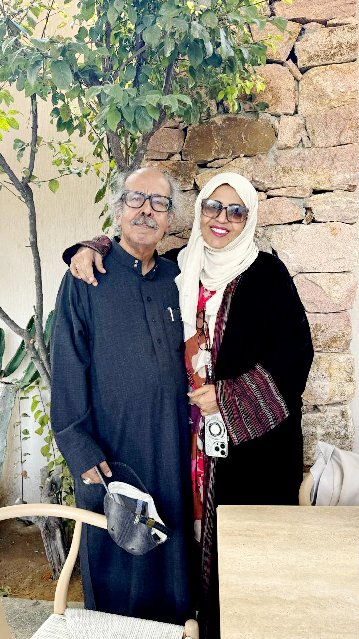 عاجل | «وأنا مرادي في الحياة سعيد».. عائشة النويمي تودّع زوجها السريحي بـ«سيرة حب لا تنتهي» 