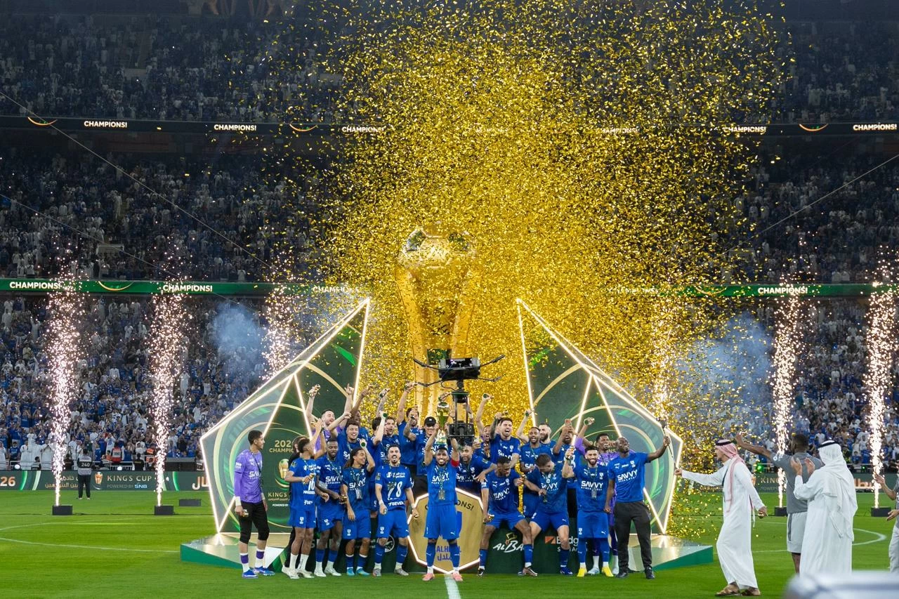 قرعة كأس الملك.. الكبار «خارج الأرض».. والنصر في «الرياض» 