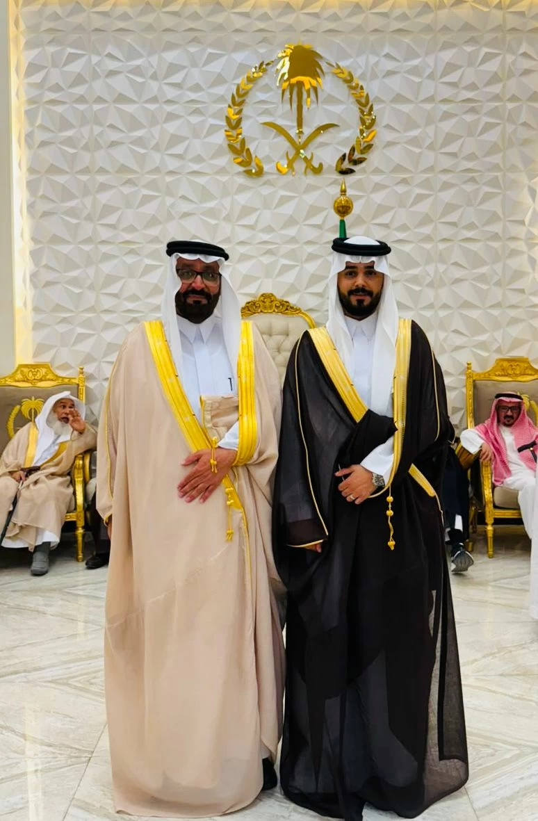 آل دبيش يحتفلون بزواج عبدالله