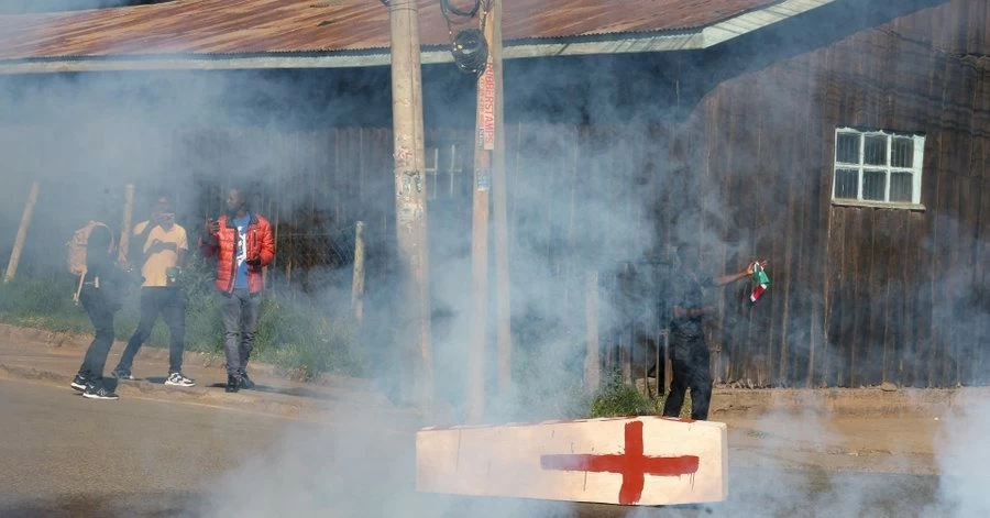 خطة أمريكية تنقل الإيبولا إلى كينيا تشعل الشارع وتسقط قتلى
