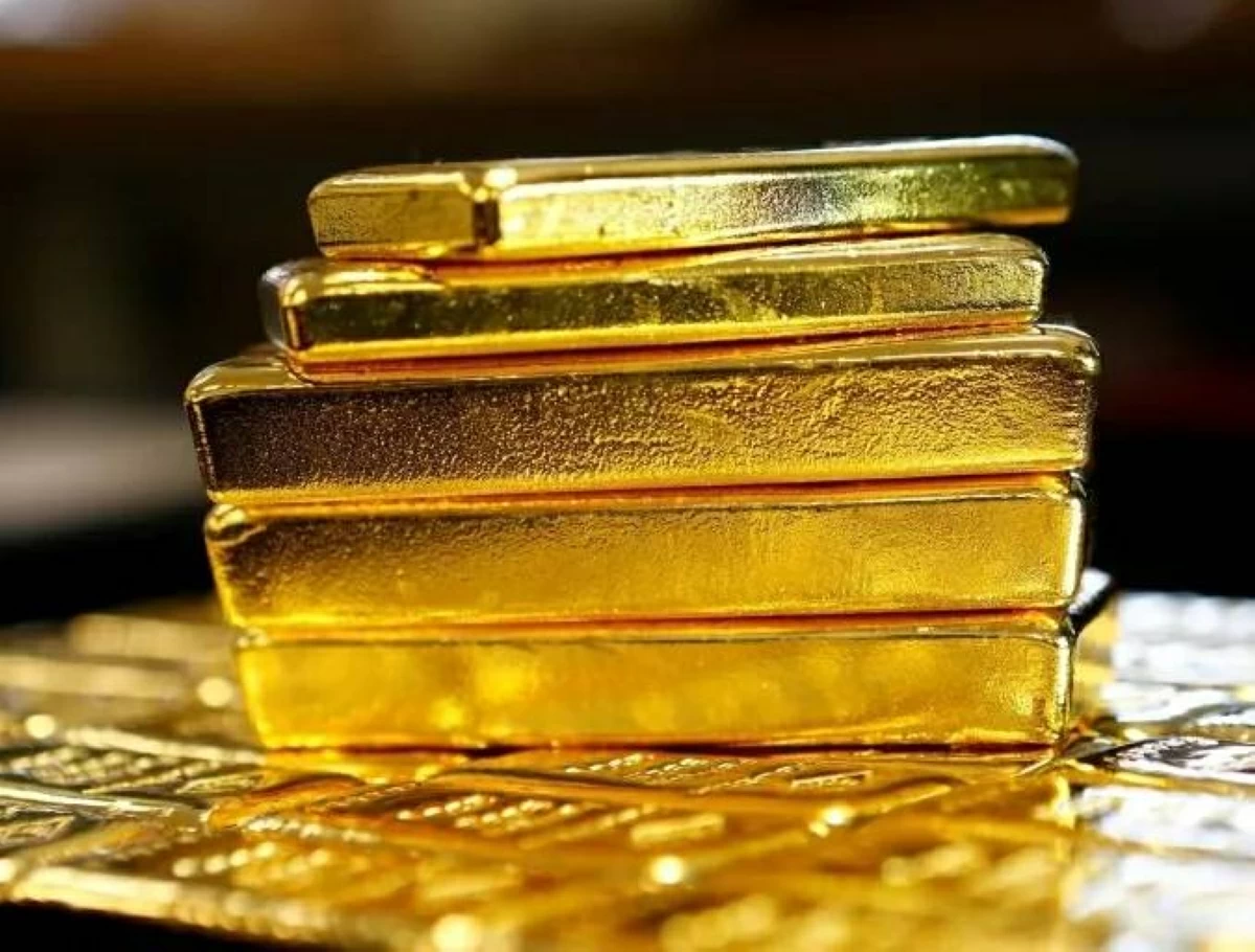 الذهب يرتفع 3% عند التسوية لكنه يسجل خسارة أسبوعية