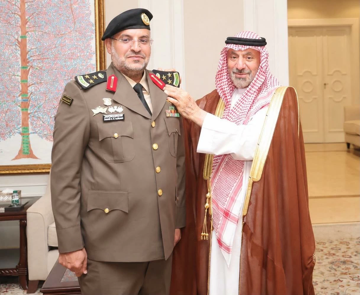 السعوديه – أمير نجران يمنح القرمودي رتبة عميد – أخبار السعودية السعوديه – أمير نجران يمنح القرمودي رتبة عميد – أخبار السعودية