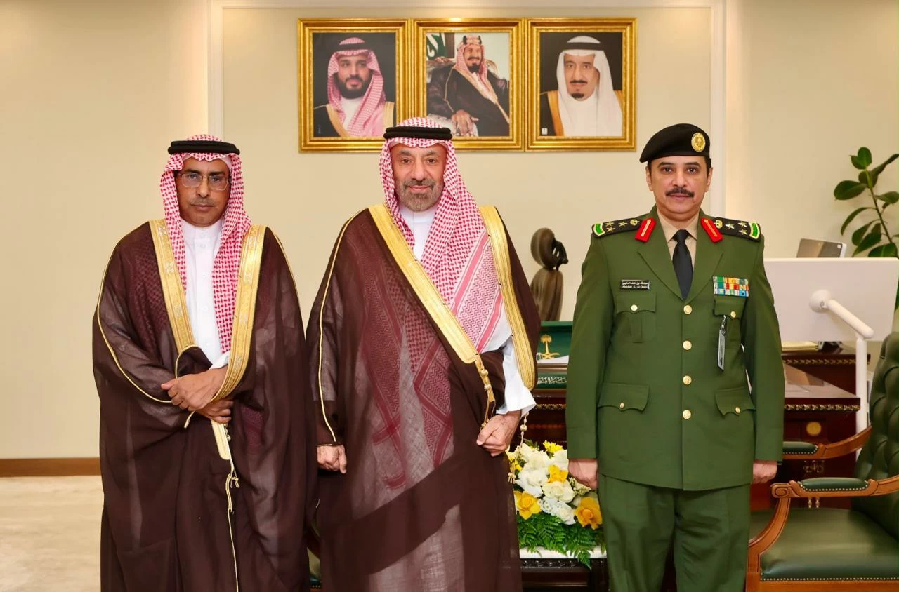 السعوديه – أمير نجران يكرم مدير سجون المنطقة السابق ويلتقي المدير المكلف – أخبار السعودية السعوديه – أمير نجران يكرم مدير سجون المنطقة السابق ويلتقي المدير المكلف – أخبار السعودية
