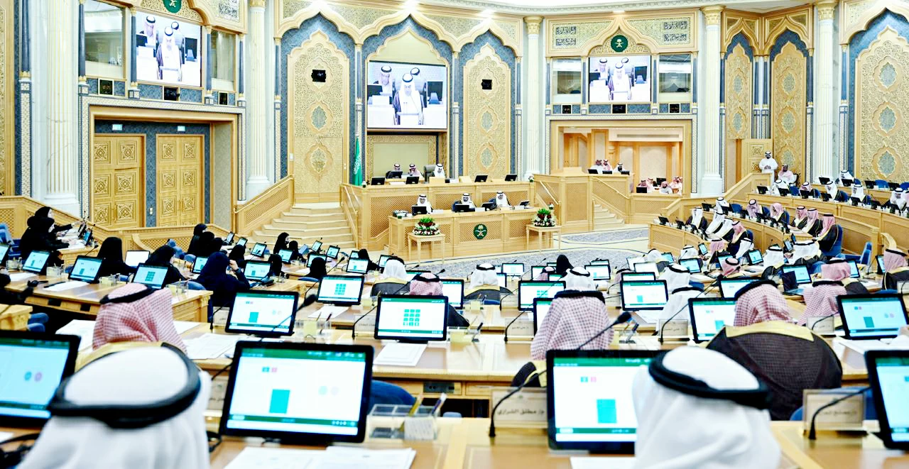 
نائب رئيس مجلس الشورى يترأس جلسة أمس. (واس)   