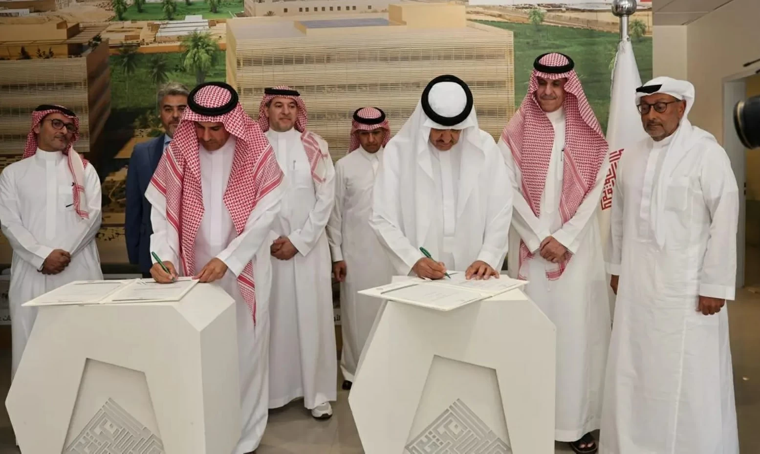 سلطان بن سلمان يوقع عقد إنشاء المبنى الجديد لمركز الملك سلمان لأبحاث الإعاقة بالرياض
