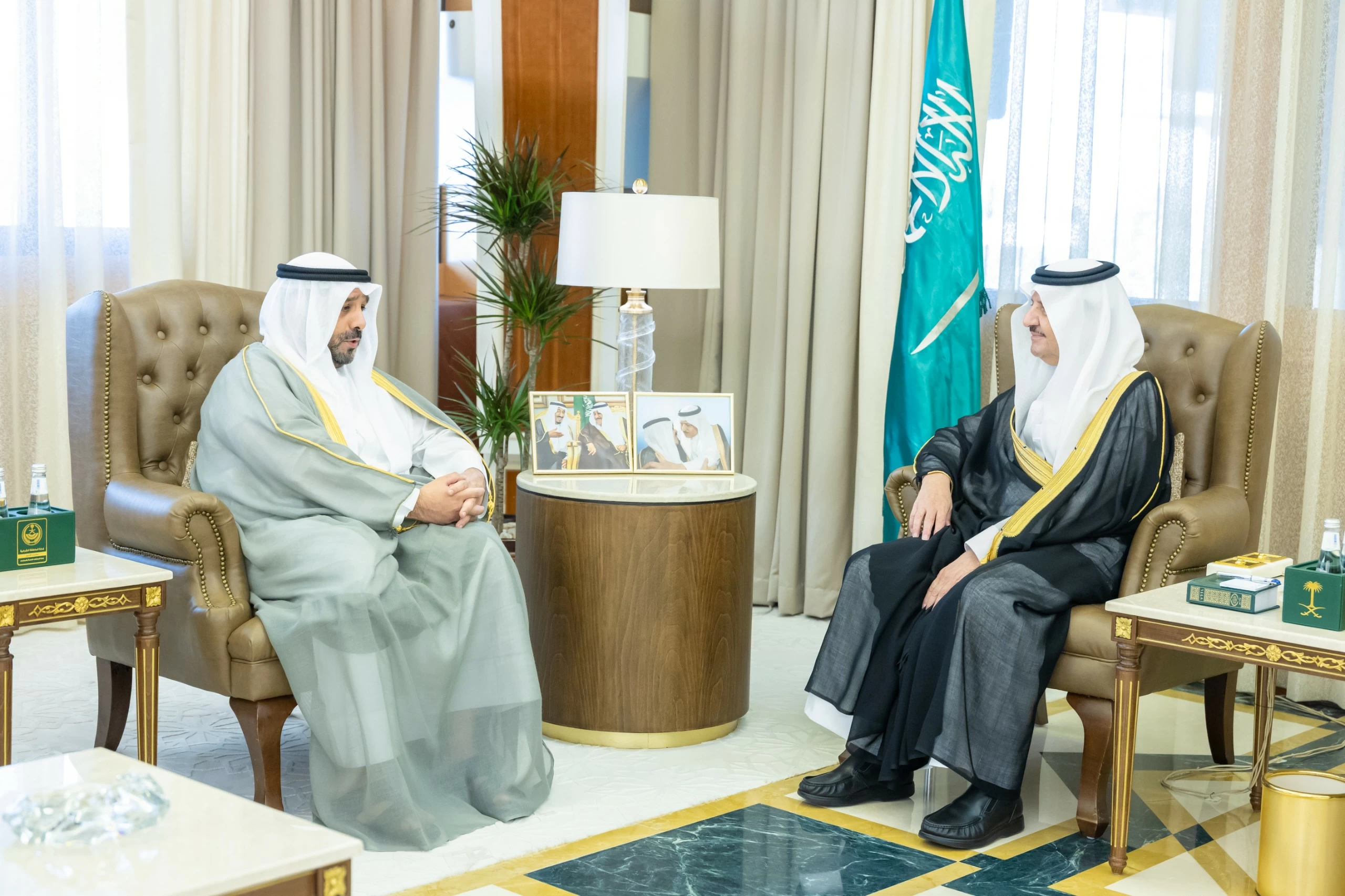 أمير المنطقة الشرقية يستقبل سفير دولة الكويت لدى المملكة