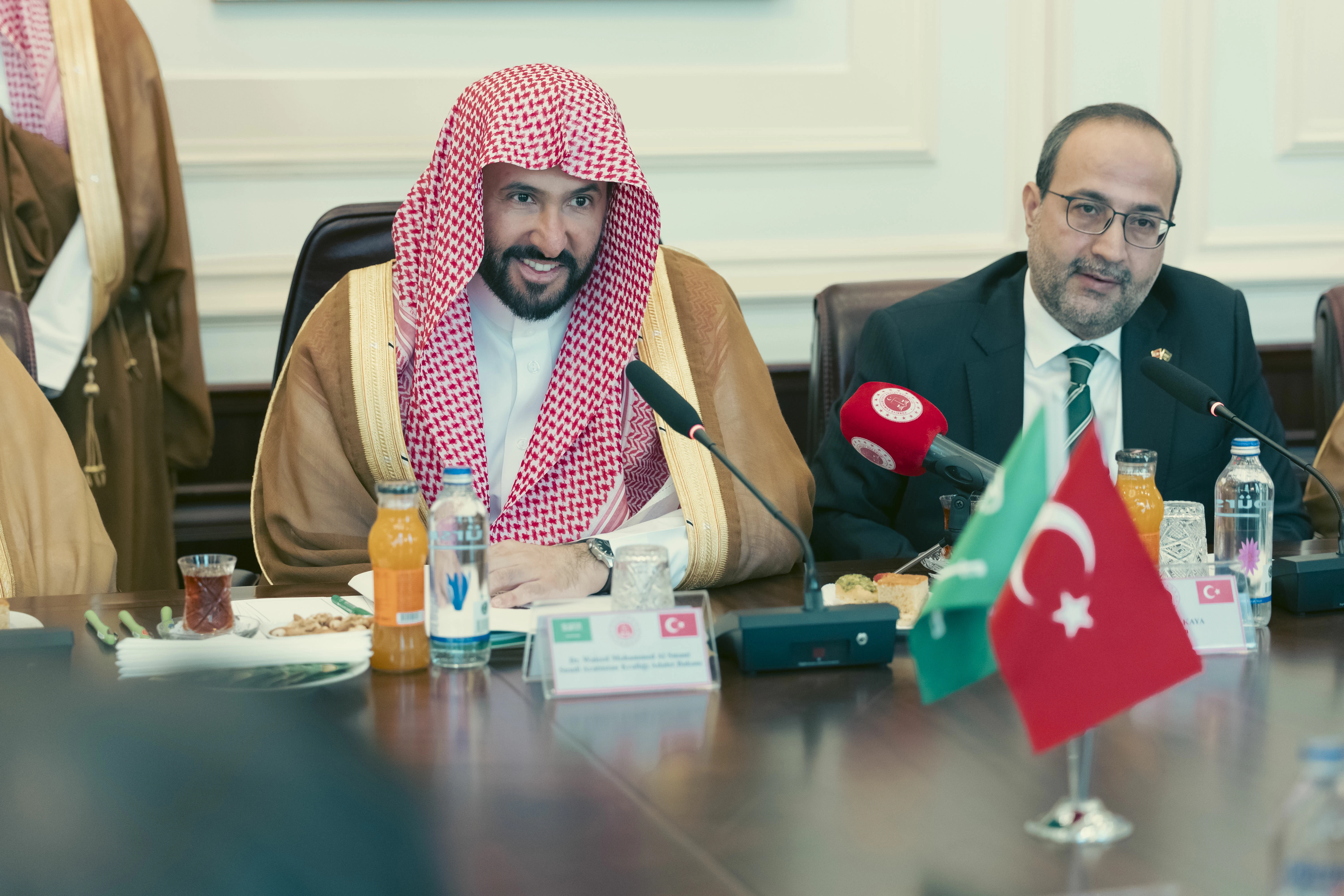 وزير العدل يبحث في تركيا تعزيز التعاون العدلي والقانوني بين البلدين