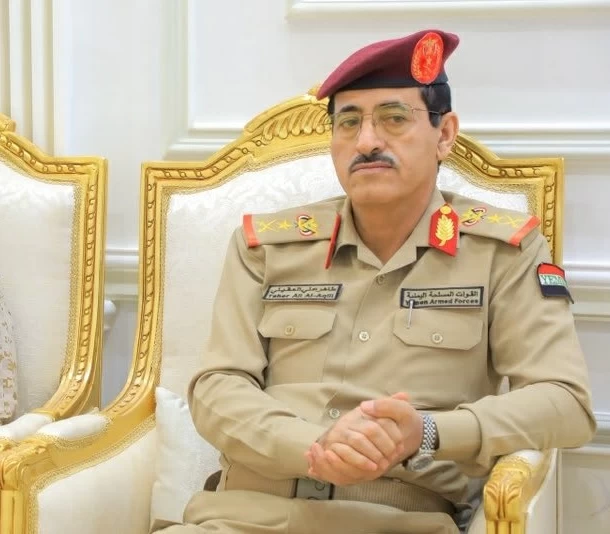 وزير الدفاع اليمني.