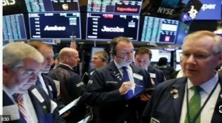 نزل مؤشر داو جونز الصناعي 29.7 نقطة، أو 0.06%، إلى 53,547.68 نقطة. (متداولة).