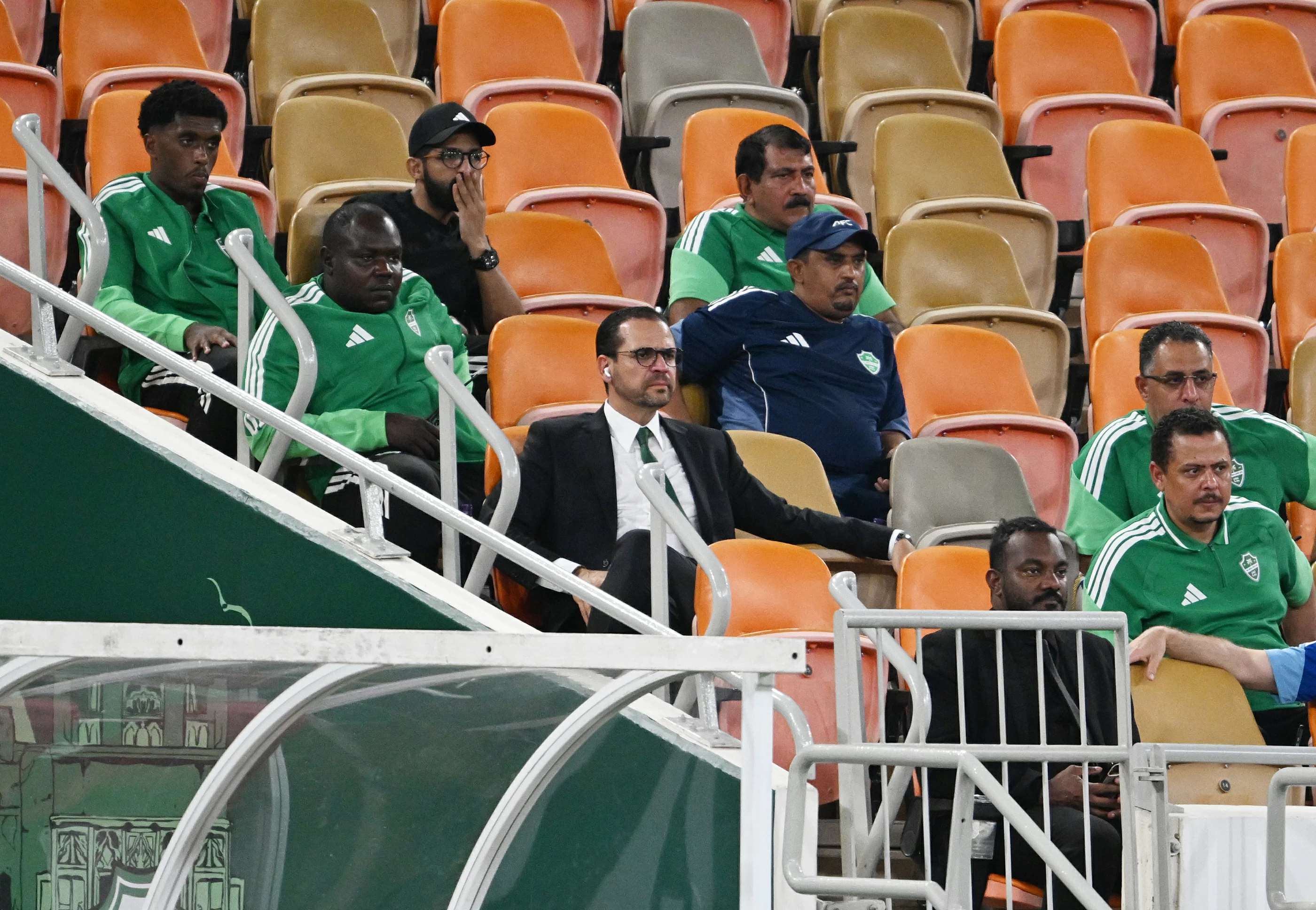 «غرفة الأهلي» تنقلب على بيدرو.. اللاعبون يطالبون برحيله