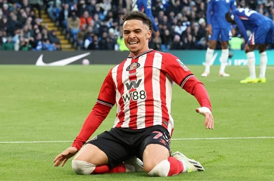 هل ينتقل طالبي إلى الاتحاد؟.. مدير «سندرلاند» يكشف لـ«عكاظ»