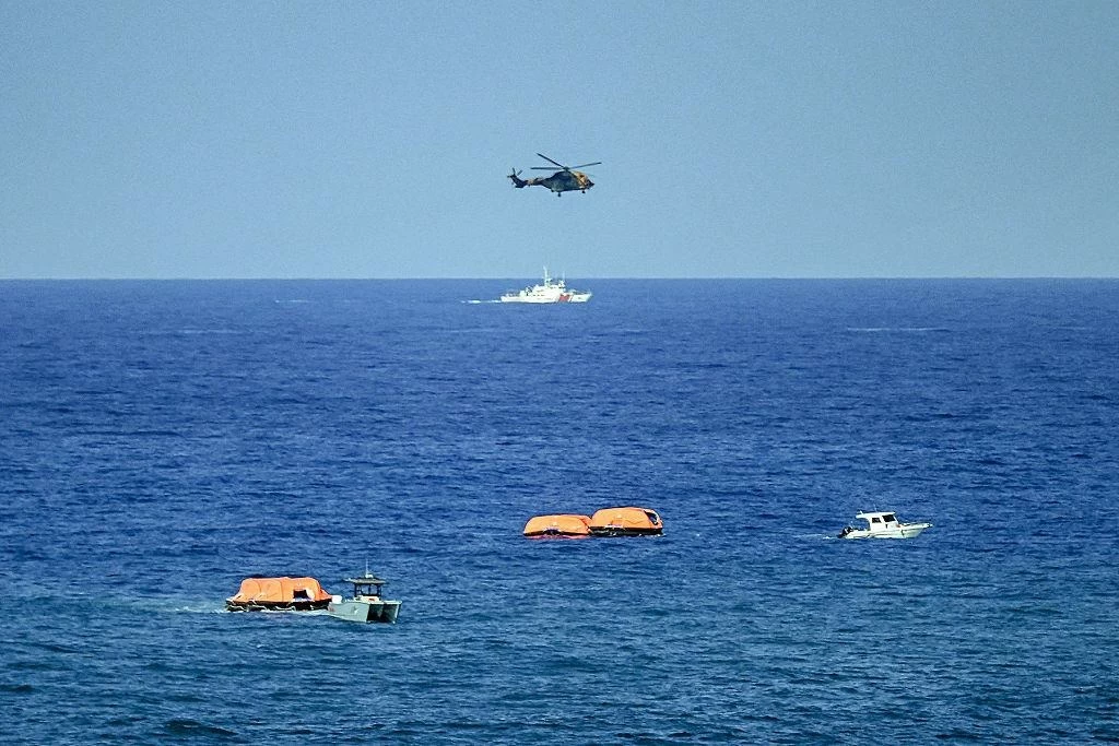 ارتفاع حصيلة ضحايا انقلاب عبّارة قبالة قبرص إلى 13 شخصاً