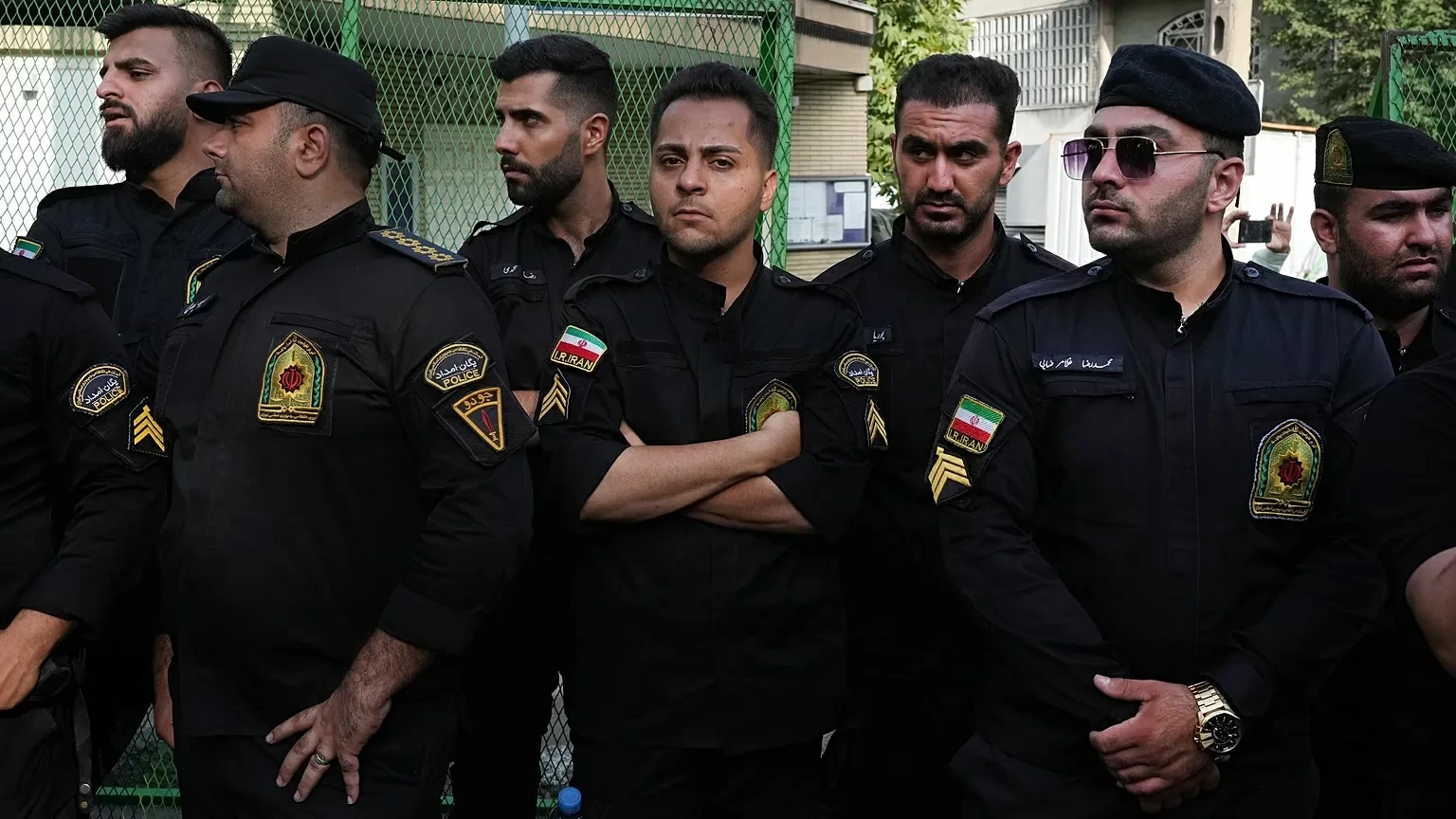 عناصر من الشرطة الإيرانية