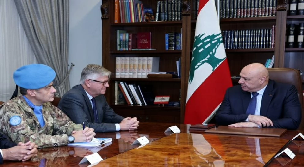 عون يلتقي وكيل الأمين العام للأمم المتحدة لعمليات السلام .