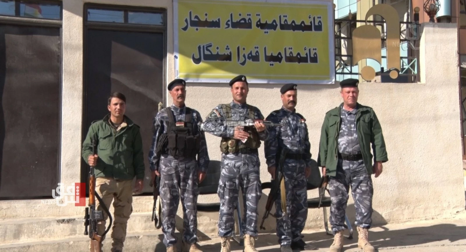  مقاتلون من «وحدات حماية سنجار» .