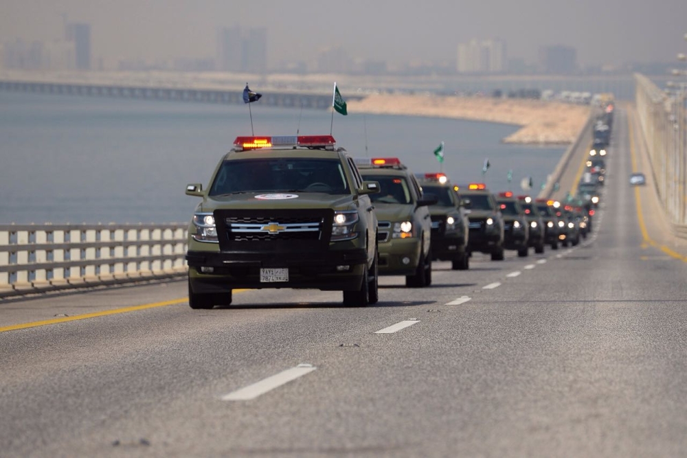 أسطول من القوات المشاركة خلال توجهها للبحرين.