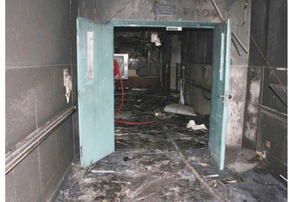 ثار الحريق الذي اندلع في المستشفى العام الماضي.