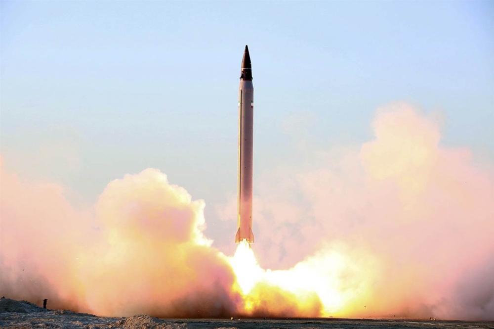 تجربة صاروخية للنظام الإيراني.