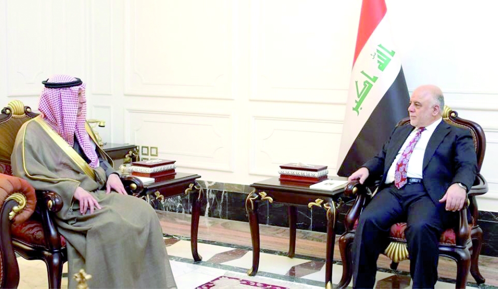 عادل الجبير خلال لقائه رئيس الحكومة العراقية عادل الجبير في بغداد أمس. (وكالات)