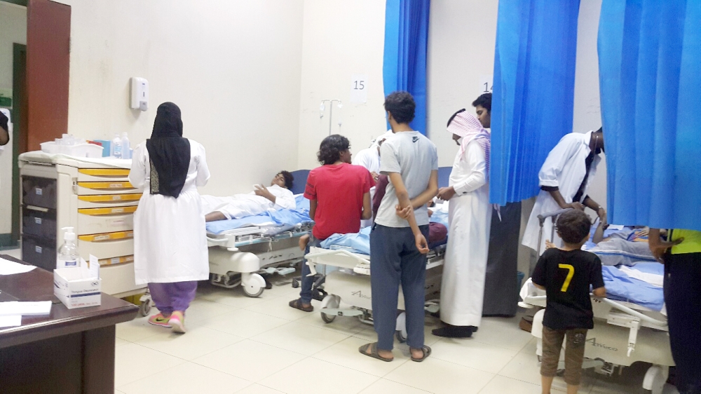 مرضى الربو في مستشفى بجازان أمس. (تصوير: محمد القيسي)