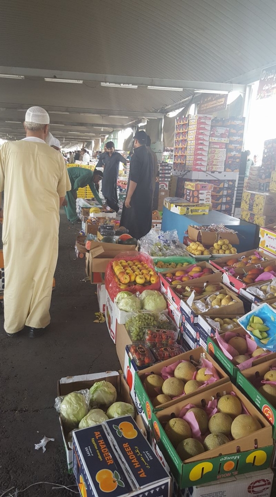 



سوق الخضراوات في المدينة المنورة شهد ارتفاعا في أسعاره غير معروفة الأسباب. (تصوير: عبدالمجيد الدويني)