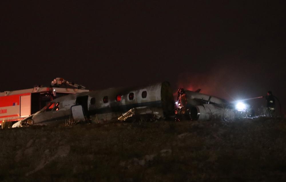 __2017-09-21T194258Z_384287167_RC18B14FC150_RTRMADP_3_TURKEY-CRASH-AIRPORT-1506023109_304