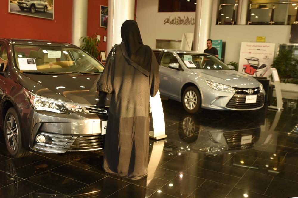 الطائف نساء يتوافدن على المعارض أخبار السعودية صحيفة عكاظ