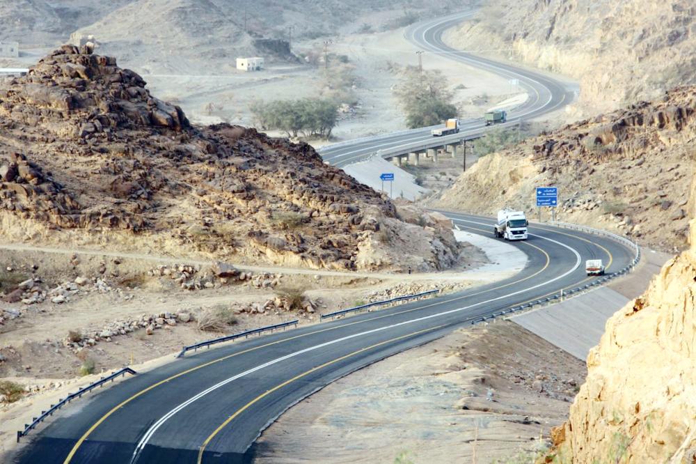 



منحدر ومنعطفات خطرة على طريق بيشة - الخميس.