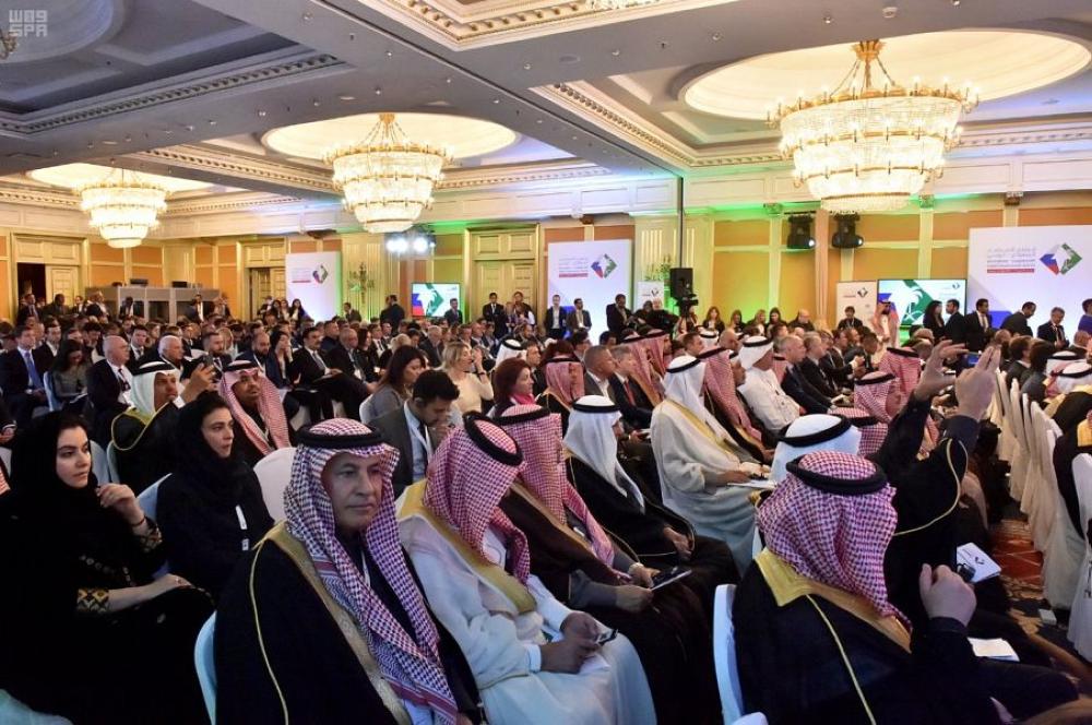 



الوفد السعودي المشارك في منتدى الاستثمار.
