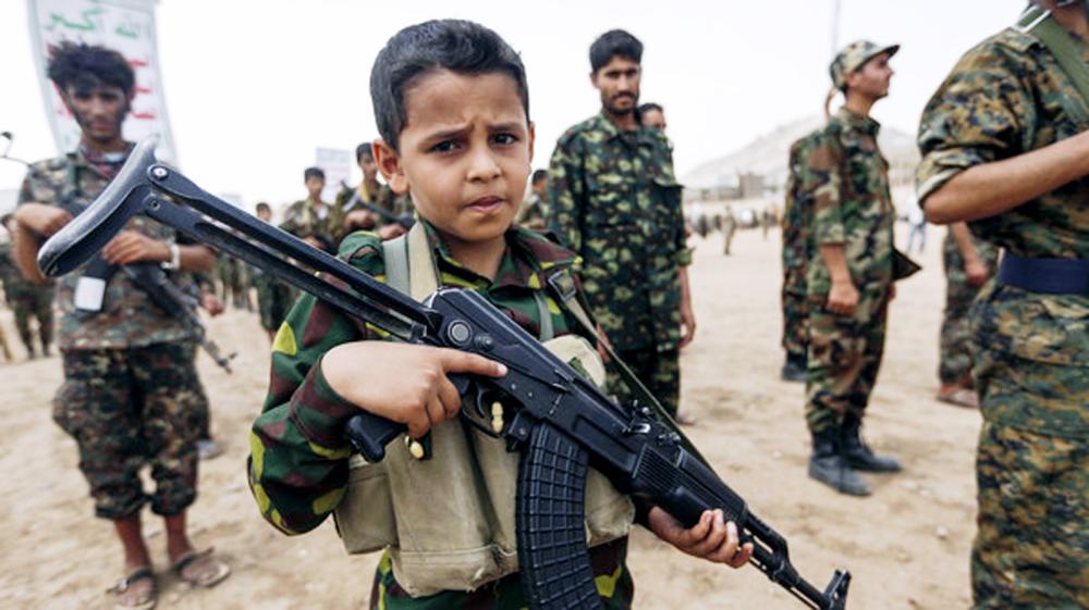 



دأطفال جندهم الحوثيون بالقوة للزج بهم إلى جبهات القتال. (أرشيفية)