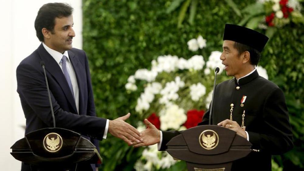 



أمير دويلة قطر يستجدي دعم إندونيسيا.  (وكالات)