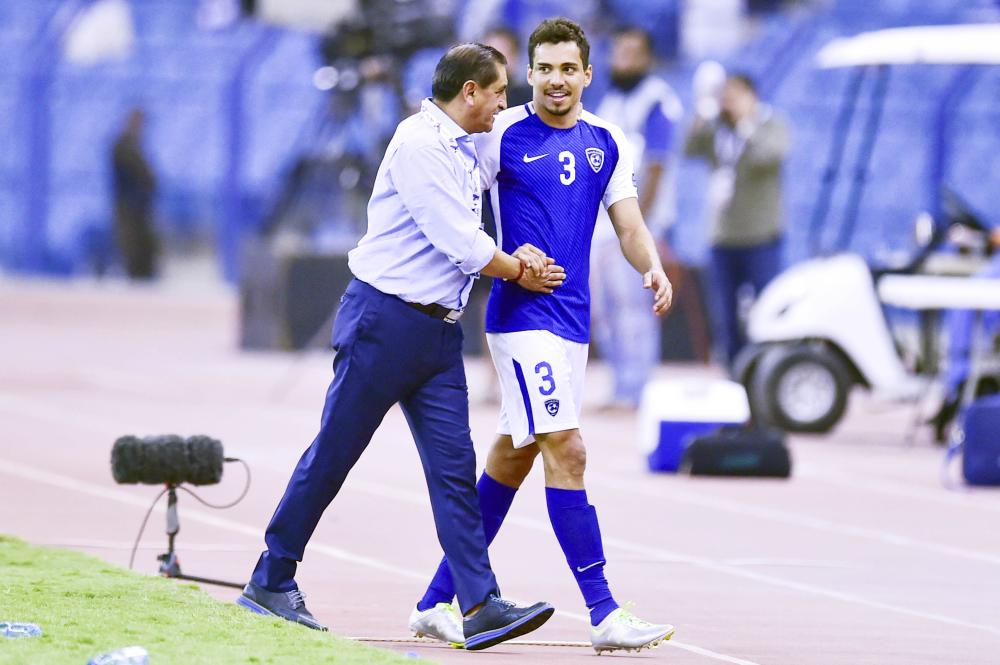 



دياز وإدواردو علامتان فارقتان في الهلال.