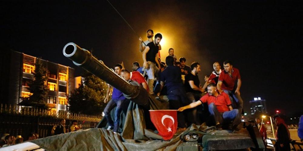 مظاهرات الأتراك رفضا للانقلاب