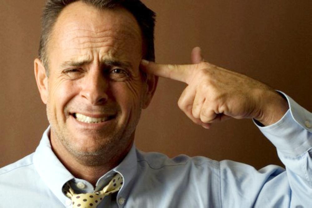 левая рука пишет. леворукий человек фото. нерешительный (а) мужчина - левша женился на решительной женщине. правша и левша фото. рэйчел макадамс левша.