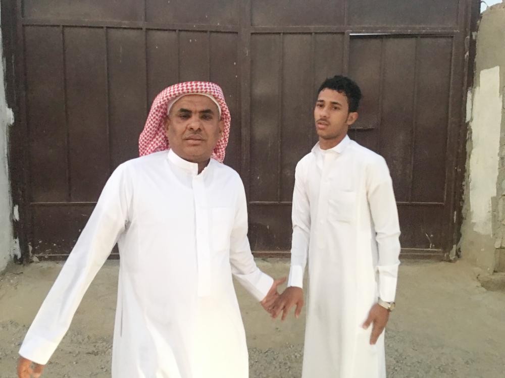 



علي كريت مع الابن مريع.