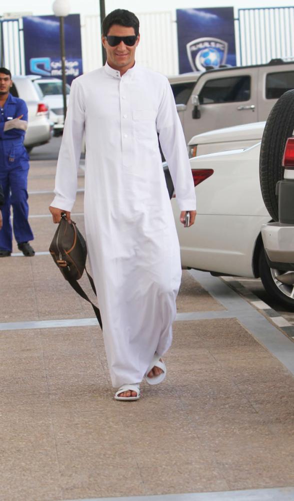



نيفيز بالزي السعودي إبان تجربته الاحترافية مع الهلال.