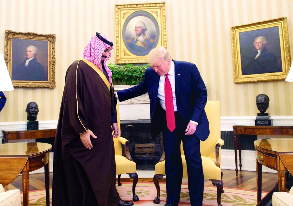 



ترمب مستقبلا الأمير محمد بن سلمان في البيت الأبيض أخيرا.