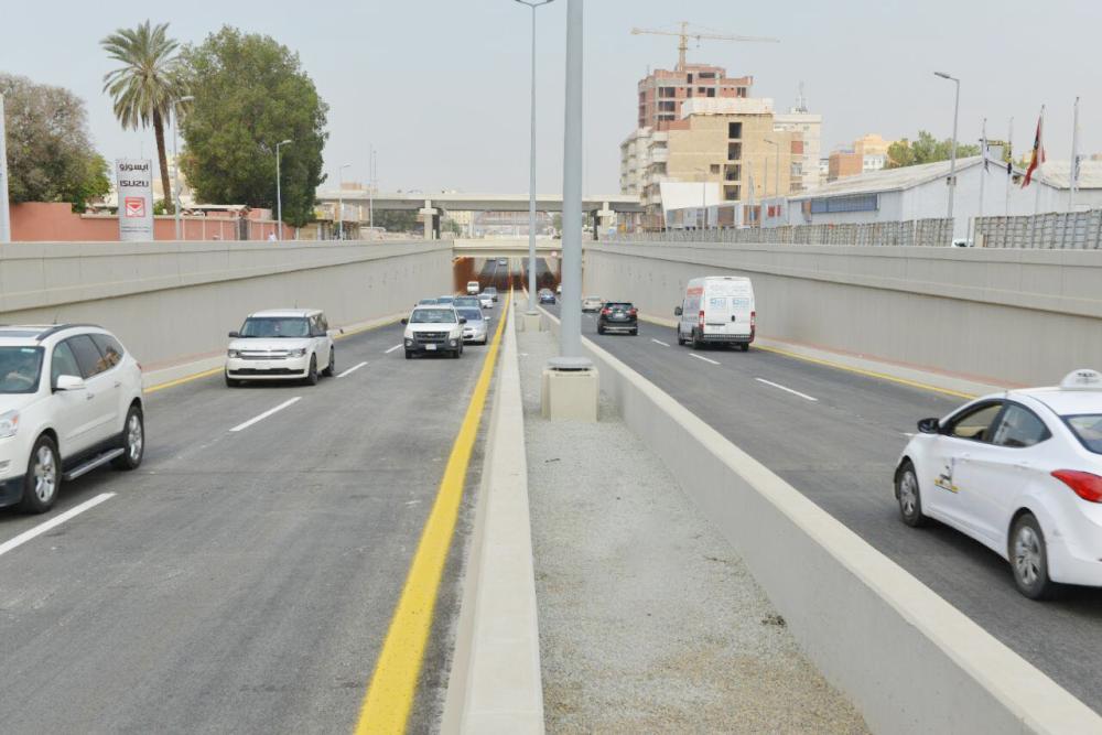 



افتتاح مشروع نفق تقاطع طريق مكة القديم مع الأمير ماجد. (عكاظ)