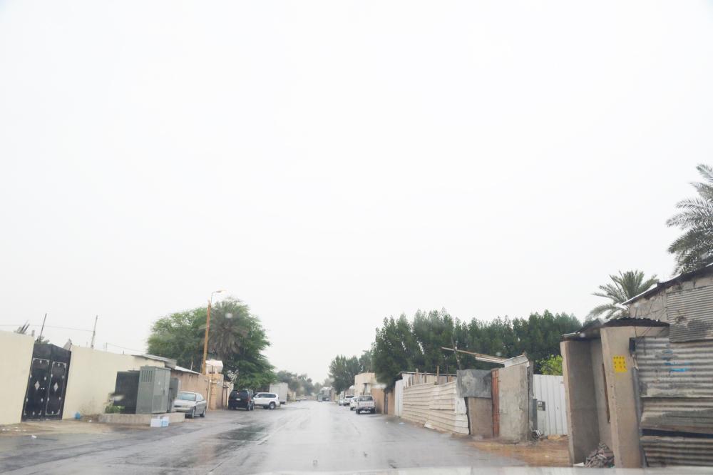 



حي المصانع يعاني نقصا حادا في المشاريع التنموية الأساسية. (تصوير: عبدالعزيز اليوسف)
