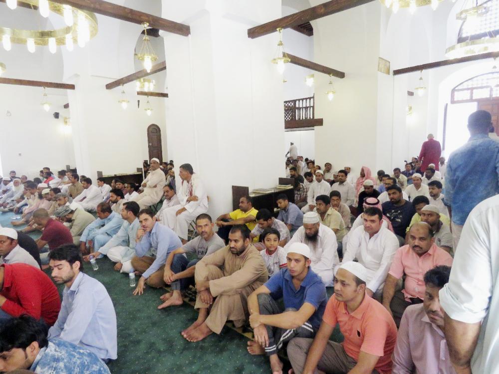 أداء أول جمعة في مسجد المعمار التاريخي بعد ترميمه أخبار السعودية صحيفة عكاظ
