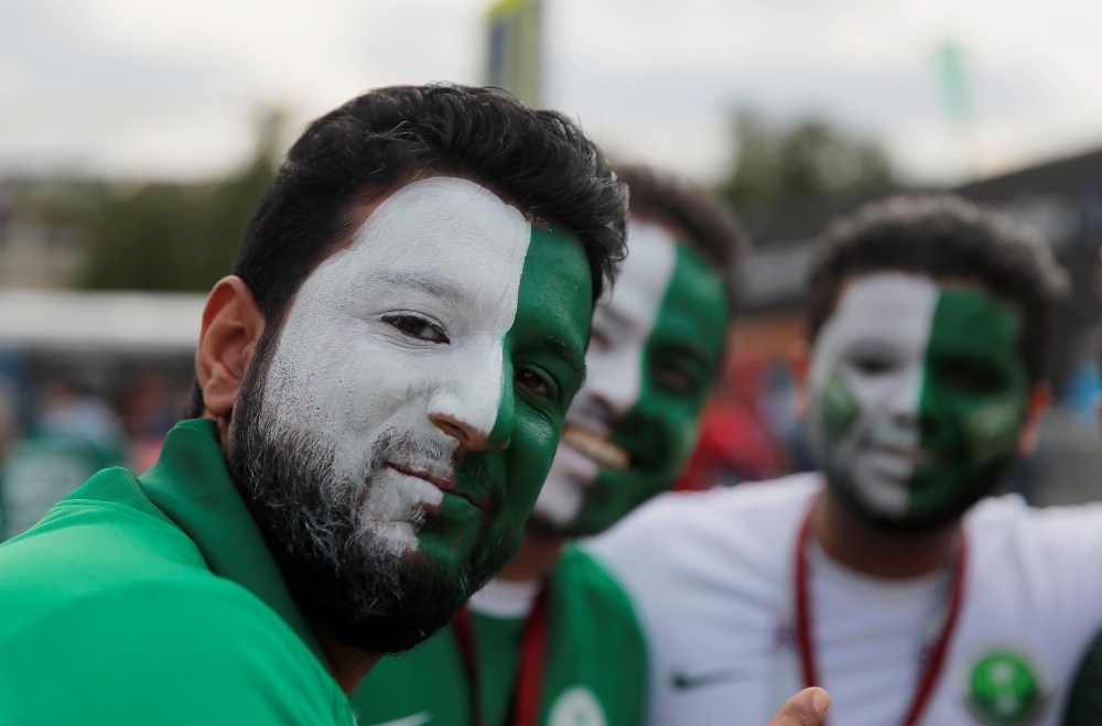 صور | الجماهير السعودية في روسيا.. حب ووفاء