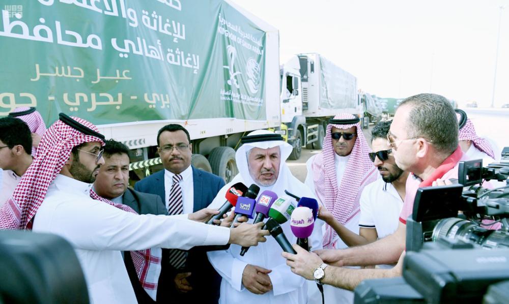 



 الربيعة متحدثا لوسائل الإعلام أمس في الرياض. (تصوير: ماجد الدوسري)