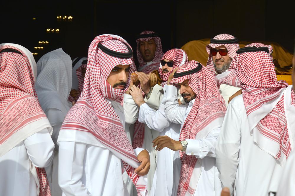 حجاب بن نحيت يوارى الثرى ومشيعوه ينفذون وصيته أخبار السعودية