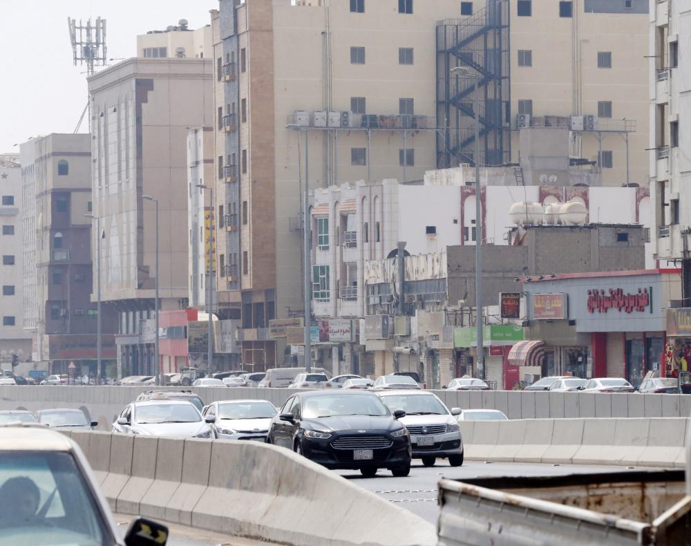 



منطقة عشوائية في أرقى شوارع جدة. (تصوير: عمرو سلام)