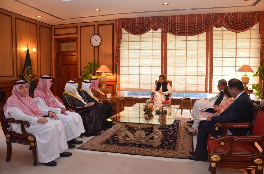 Prime Minister of Pakistan Imran Khan received in Islamabad today (Sunday) Saudi Minister of Media Dr. Awwad bin Saleh Al-Awwad, currently on an official visit to the Islamic Republic of Pakistan.