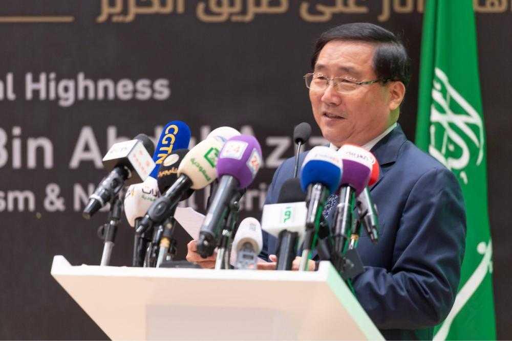 Ambassador of the People's Republic of China to the Kingdom of Saudi Arabia Li Huaxin said that the China's Treasures Exhibition is a major event in the cultural exchange between China and the Kingdom of Saudi Arabia.